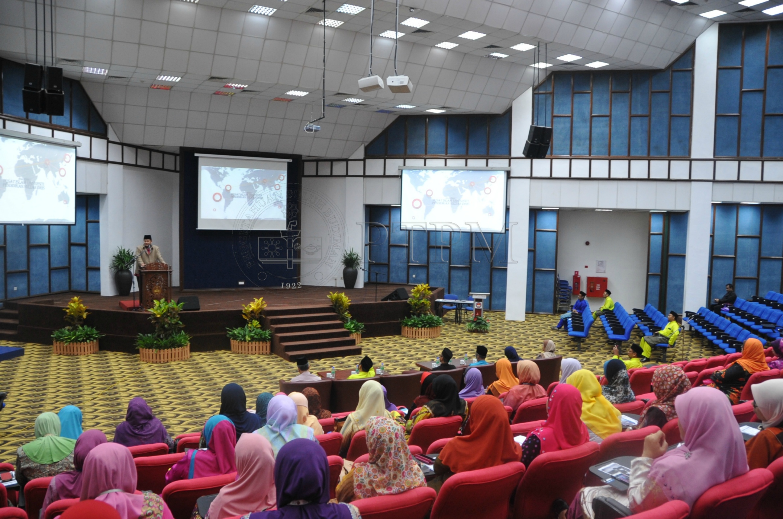 PRO 14 109 HIJRAHPRO 8569